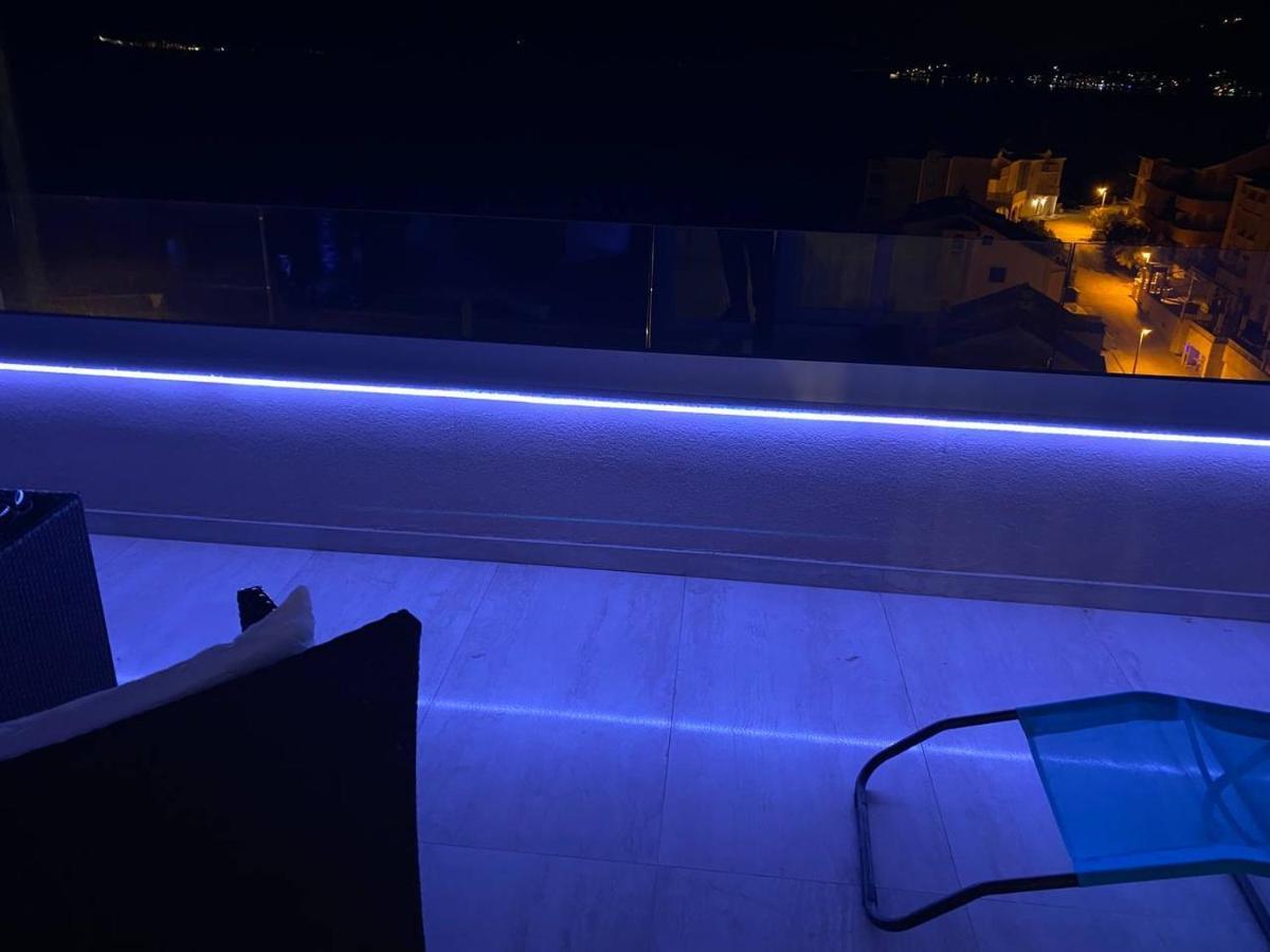 Amazing Sea View Apartment โอมิช ภายนอก รูปภาพ