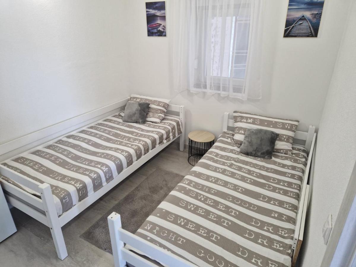 Amazing Sea View Apartment โอมิช ภายนอก รูปภาพ