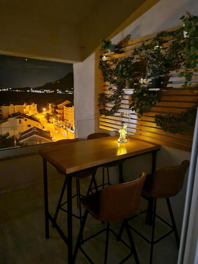 Amazing Sea View Apartment โอมิช ภายนอก รูปภาพ